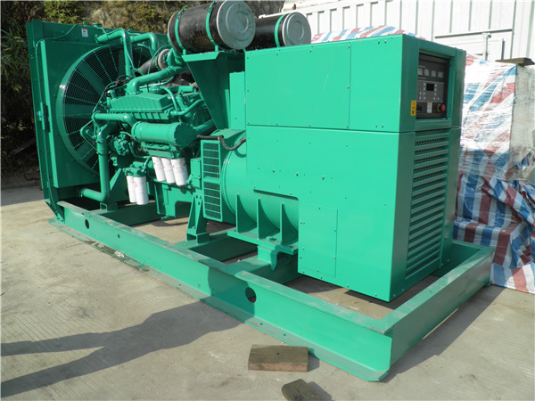 闽清出租发电机 发电机组厂家：柴油发电机组的控制屏的作用是什么？