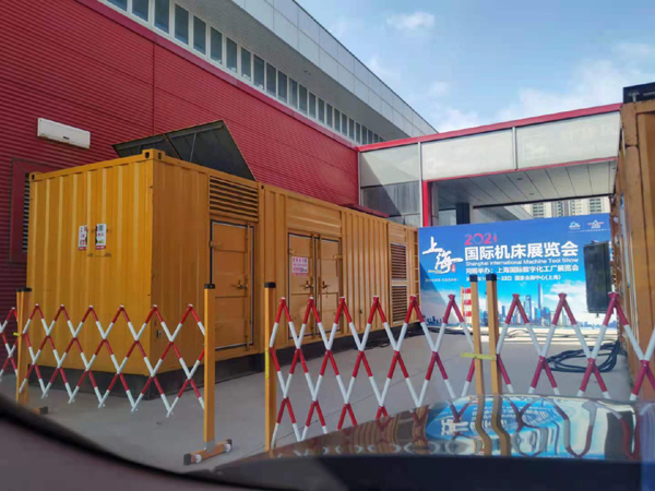 闽清发电车出租-发电机无电压或电压太低怎么办？